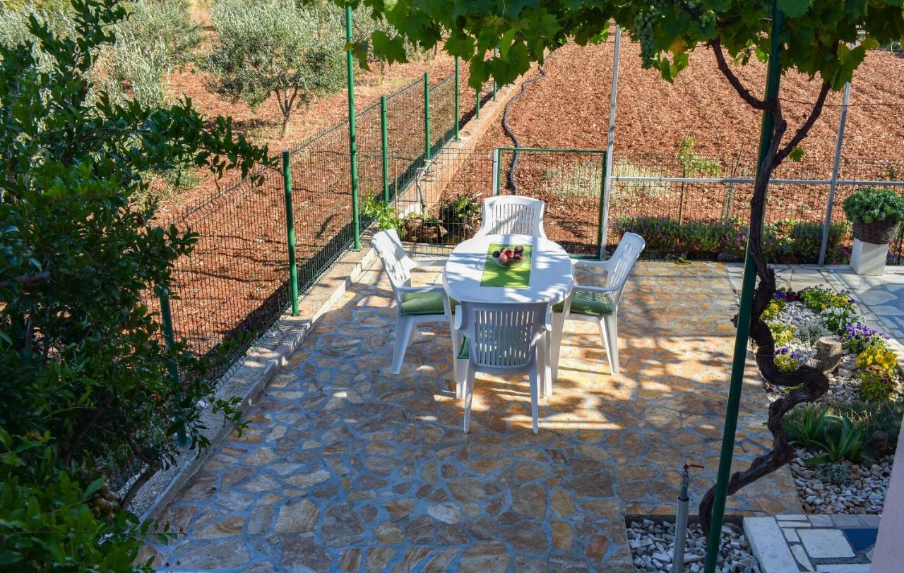 Guest House Pelja Plano Екстер'єр фото