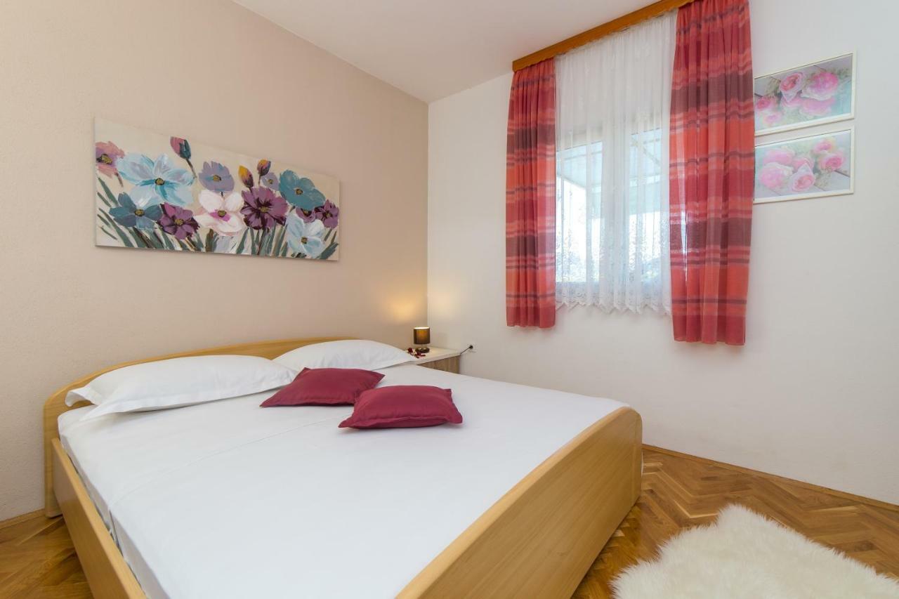 Guest House Pelja Plano Екстер'єр фото