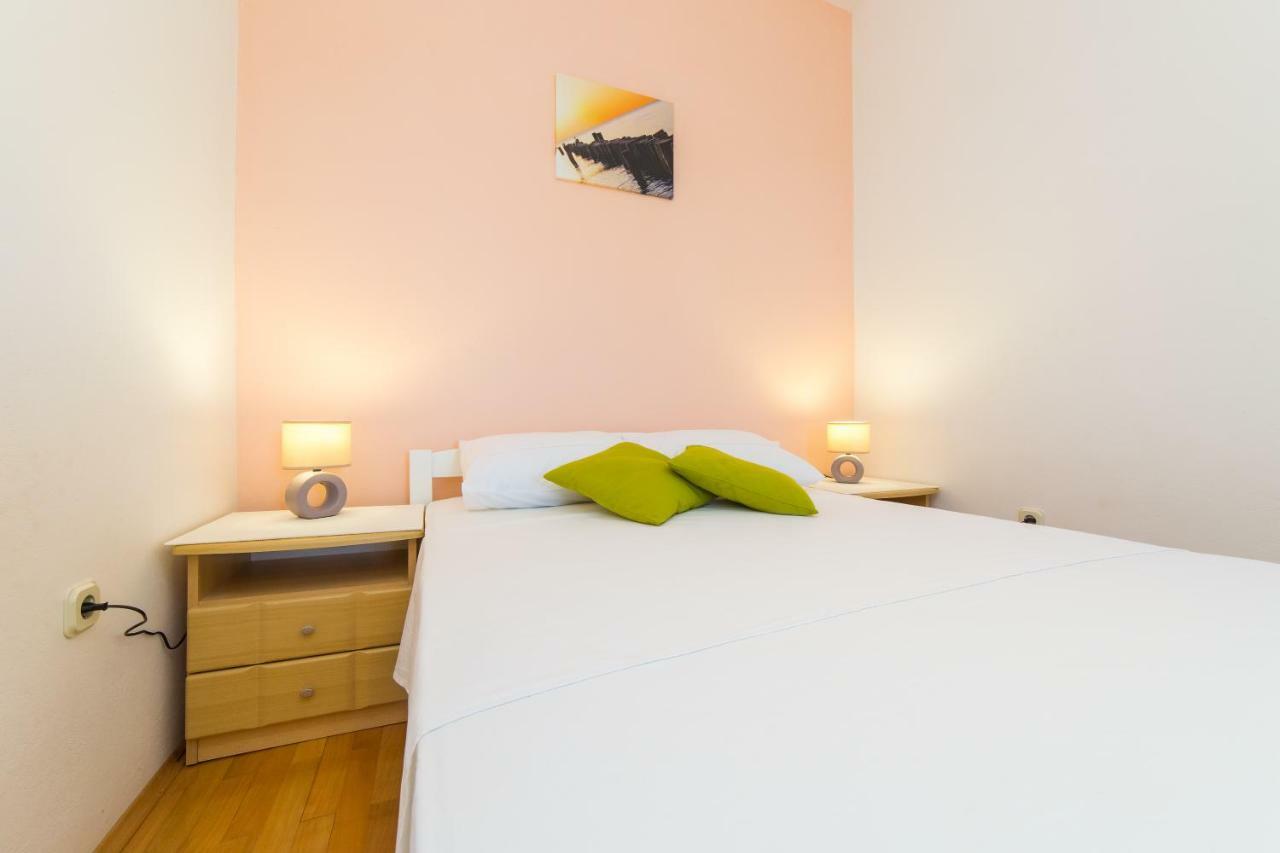 Guest House Pelja Plano Екстер'єр фото