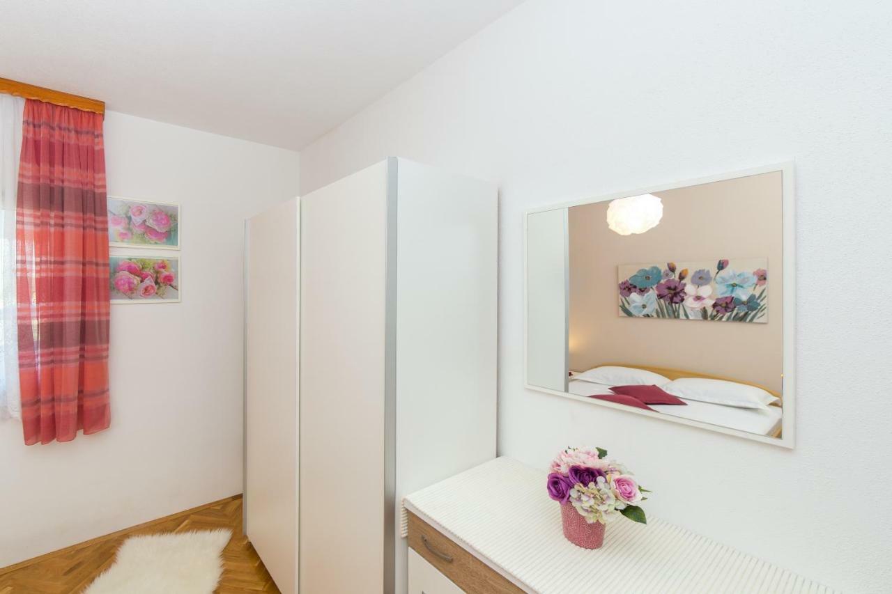 Guest House Pelja Plano Екстер'єр фото