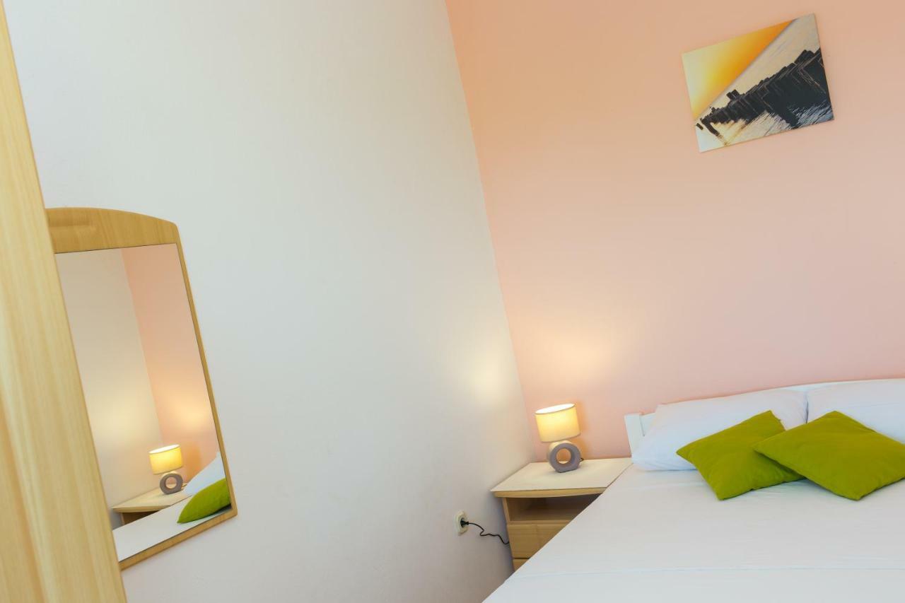 Guest House Pelja Plano Екстер'єр фото